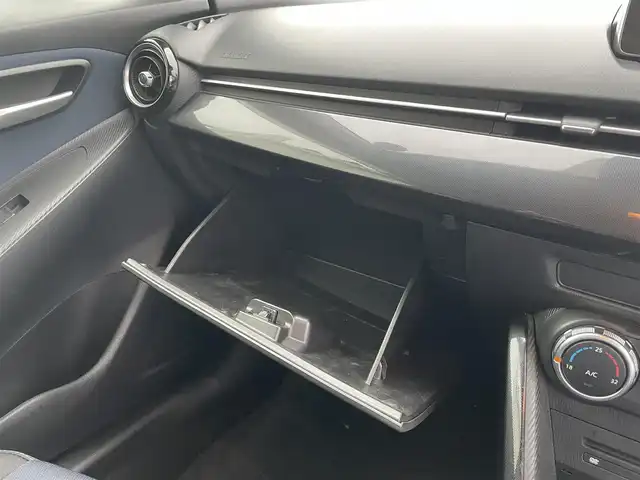 マツダ デミオ 13S 富山県 2015(平27)年 4.9万km メテオグレーマイカ ＬＥＤコンフォートパッケージ/メーカーナビ/フルセグＴＶ/Ｂｌｕｅｔｏｏｔｈ/ＤＶＤ再生/ビルトインＥＴＣ/アイドリングストップ/ＬＥＤオートライト/衝突軽減ブレーキ