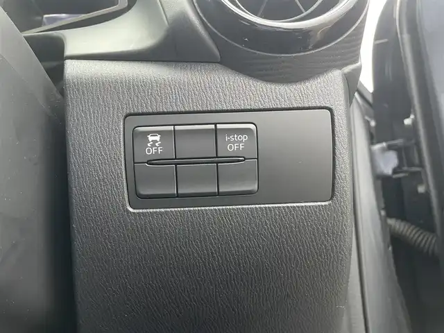 マツダ デミオ 13S 富山県 2015(平27)年 4.9万km メテオグレーマイカ ＬＥＤコンフォートパッケージ/メーカーナビ/フルセグＴＶ/Ｂｌｕｅｔｏｏｔｈ/ＤＶＤ再生/ビルトインＥＴＣ/アイドリングストップ/ＬＥＤオートライト/衝突軽減ブレーキ