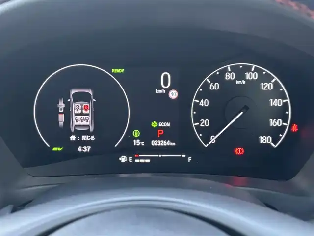 ホンダ ヴェゼル ハイブリッド e:HEV PLaY 愛知県 2023(令5)年 2.4万km メテオロイドグレーメタリック /禁煙//ワンオーナー//スカイルーフ//純正ナビ//BT/USB/フルセグ//バックカメラ//純正18AW//半革シート//シートヒーター（前席）//前後ドライブレコーダー//ETC2.0//置くだけ充電//電動リアゲート//ACC/CMBS/LTA/BSM/RSA//先行車発進お知らせ機能//横滑り防止装置//電子制御パーキングブレーキ//ブレーキホールド//LEDオートライト//オートハイビーム//オートリトラウィンカーミラー//本革巻きステアリング//ステアリングスイッチ//ステアリングヒーター//純正フロアマット//スペアスマートキー//新車時保証書//取扱説明書