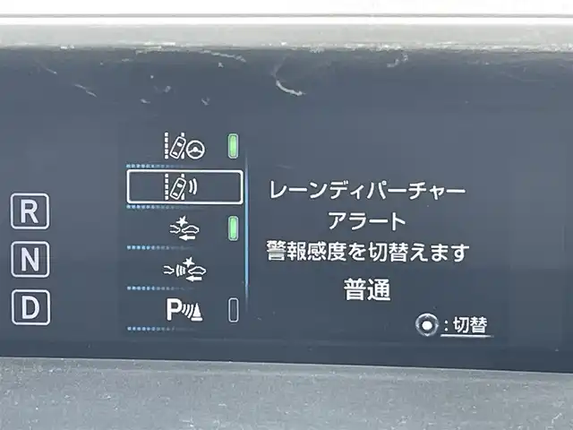 トヨタ プリウス A プレミアム 東京都 2016(平28)年 1.6万km 黒 社外エアロ/純正ナビ/バックモニター/プリクラッシュセーフティ/ブラインドスポットモニター/レーンディパーチャーアラート/クルーズコントロール/シートヒーター/ＥＴ/パワーシート/黒革シート/純正ブラックオールペイント