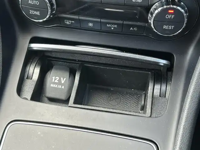 メルセデス・ベンツ Ａ１８０ スポーツ 茨城県 2017(平29)年 4万km カルサイトホワイト 後期型 /AMGレザ-エクスクル-シブパッケージ /パノラミックSR /harman/kardon /本革 /シ-トヒ-タ- /M付PWシ-ト /アンビエントライト /レザ-調インテリアトリム /RSP /ACC /LKA /BSA /PRE-SAFE /Bカメラ /パ-クトロニック /ナビ /TV /CarPlay/BT/DVD/CD /LED/ETC2.0/禁煙車