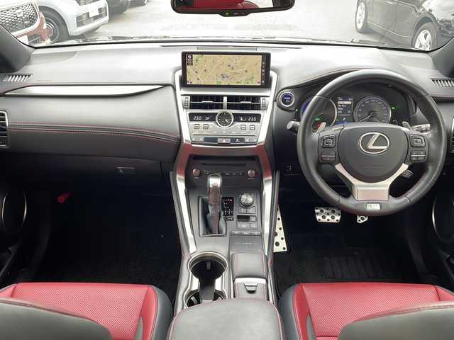 レクサス ＮＸ 300h Fスポーツ 大阪府 2019(平31)年 5万km ブラック １オーナー　サンルーフ　衝突軽減システム　純正ナビ　全周囲カメラ　フルセグＴＶ　Ｂｌｕｅｔｏｏｔｈ　ＣＤ　赤革シート　パワーシート　シートヒーター　ベンチレーション　シートメモリ　三眼ＬＥＤヘッドライト　レーダークルコン　ＥＴＣ２．０　パドルシフト　純正アルミホイール　スペアキー　取扱説明書　保証書　フロアマット　