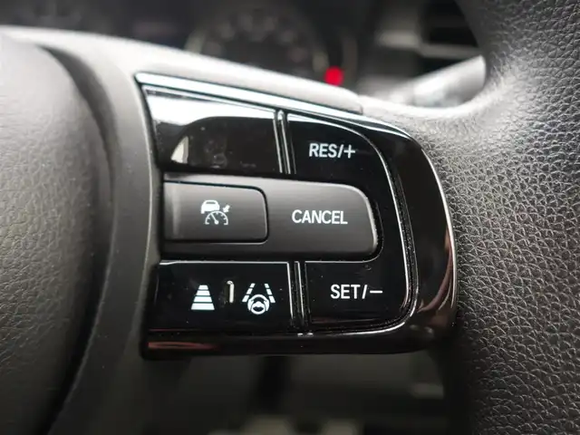 ホンダ ヴェゼル G 山形県 2023(令5)年 3.4万km クリスタルブラックパール ホンダセンシング/純正HDDナビ/　　【CD　DVD　BT　フルセグ　USB】/バックカメラ/レーダークルーズコントロール/LEDオートライト/純正16インチアルミホイール/ドライブレコーダー/コーナーセンサー/アイドリングストップ/ステアリングスイッチ/電動格納ウィンカーミラー/フォグランプ/純正フロアマット/スマートキー×2/ETC