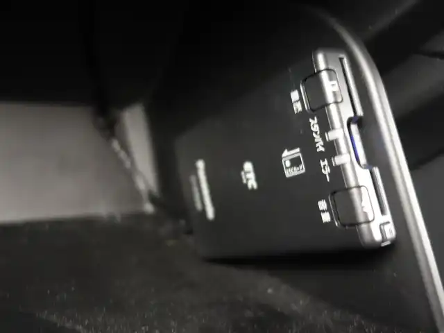 ホンダ ヴェゼル G 山形県 2023(令5)年 3.4万km クリスタルブラックパール ホンダセンシング/純正HDDナビ/　　【CD　DVD　BT　フルセグ　USB】/バックカメラ/レーダークルーズコントロール/LEDオートライト/純正16インチアルミホイール/ドライブレコーダー/コーナーセンサー/アイドリングストップ/ステアリングスイッチ/電動格納ウィンカーミラー/フォグランプ/純正フロアマット/スマートキー×2/ETC