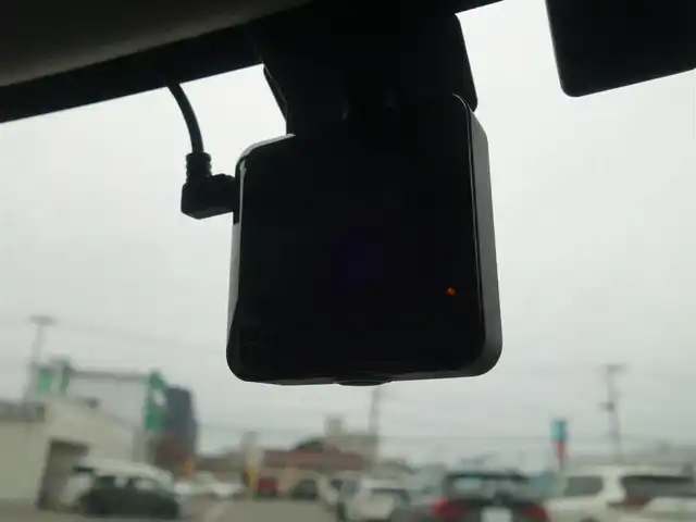 ホンダ ヴェゼル G 山形県 2023(令5)年 3.4万km クリスタルブラックパール ホンダセンシング/純正HDDナビ/　　【CD　DVD　BT　フルセグ　USB】/バックカメラ/レーダークルーズコントロール/LEDオートライト/純正16インチアルミホイール/ドライブレコーダー/コーナーセンサー/アイドリングストップ/ステアリングスイッチ/電動格納ウィンカーミラー/フォグランプ/純正フロアマット/スマートキー×2/ETC