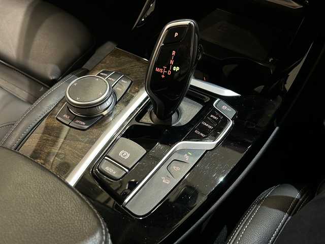 ＢＭＷ Ｘ３ xDrive20i Xライン 新潟県 2020(令2)年 4.1万km サファイアブラックP ハイラインパッケージ/・ランバーサポート/・リヤシートヒーティング/・ヴァーネスカ・レザー・シート/ナビゲーションシステム/・TV/BT/USB/全周囲カメラ/アダプティブ・ヘッドライト/パーキングアシストプラス/・PDC／パーク・ディスタンス・コントロール/（フロント&リヤ、ビジュアル表示機能付）/・パーキング・アシスト（並列・縦列）/・トップ・ビュー/・ サイド・ビュー・カメラ/・リヤ・ビュー・カメラ（予想進路表示機能付）/ドライビング・アシスト・プラス/・アクティブ・クルーズ・コントロール（ストップ&ゴー機能付）/・ステアリング&レーン・コントロール・アシスト/・ レーン・ディパーチャー・ウォーニング（車線逸脱警告システム）/・ レーン・チェンジ・ウォーニング/・ アクティブ・サイド・コリジョン・プロテクション/・ 前車接近警告機能/・ 衝突回避・被害軽減ブレーキ/・ 事故回避アシスト/・後車衝突警告機能/ABS/CBC/DSC／DTC／DBC/HDC/パワーシート/ETC2.0/ドライブレコーダー/ワイヤレス充電