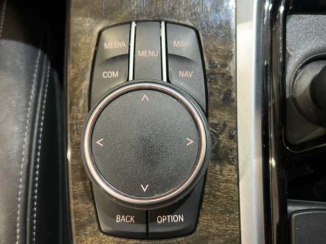 ＢＭＷ Ｘ３ xDrive20i Xライン 新潟県 2020(令2)年 4.1万km サファイアブラックP ハイラインパッケージ/・ランバーサポート/・リヤシートヒーティング/・ヴァーネスカ・レザー・シート/ナビゲーションシステム/・TV/BT/USB/全周囲カメラ/アダプティブ・ヘッドライト/パーキングアシストプラス/・PDC／パーク・ディスタンス・コントロール/（フロント&リヤ、ビジュアル表示機能付）/・パーキング・アシスト（並列・縦列）/・トップ・ビュー/・ サイド・ビュー・カメラ/・リヤ・ビュー・カメラ（予想進路表示機能付）/ドライビング・アシスト・プラス/・アクティブ・クルーズ・コントロール（ストップ&ゴー機能付）/・ステアリング&レーン・コントロール・アシスト/・ レーン・ディパーチャー・ウォーニング（車線逸脱警告システム）/・ レーン・チェンジ・ウォーニング/・ アクティブ・サイド・コリジョン・プロテクション/・ 前車接近警告機能/・ 衝突回避・被害軽減ブレーキ/・ 事故回避アシスト/・後車衝突警告機能/ABS/CBC/DSC／DTC／DBC/HDC/パワーシート/ETC2.0/ドライブレコーダー/ワイヤレス充電