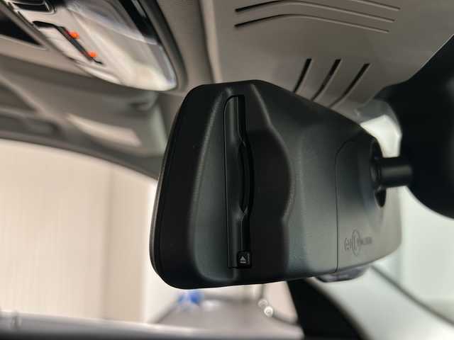 ＢＭＷ Ｘ３ xDrive20i Xライン 新潟県 2020(令2)年 4.1万km サファイアブラックP ハイラインパッケージ/・ランバーサポート/・リヤシートヒーティング/・ヴァーネスカ・レザー・シート/ナビゲーションシステム/・TV/BT/USB/全周囲カメラ/アダプティブ・ヘッドライト/パーキングアシストプラス/・PDC／パーク・ディスタンス・コントロール/（フロント&リヤ、ビジュアル表示機能付）/・パーキング・アシスト（並列・縦列）/・トップ・ビュー/・ サイド・ビュー・カメラ/・リヤ・ビュー・カメラ（予想進路表示機能付）/ドライビング・アシスト・プラス/・アクティブ・クルーズ・コントロール（ストップ&ゴー機能付）/・ステアリング&レーン・コントロール・アシスト/・ レーン・ディパーチャー・ウォーニング（車線逸脱警告システム）/・ レーン・チェンジ・ウォーニング/・ アクティブ・サイド・コリジョン・プロテクション/・ 前車接近警告機能/・ 衝突回避・被害軽減ブレーキ/・ 事故回避アシスト/・後車衝突警告機能/ABS/CBC/DSC／DTC／DBC/HDC/パワーシート/ETC2.0/ドライブレコーダー/ワイヤレス充電