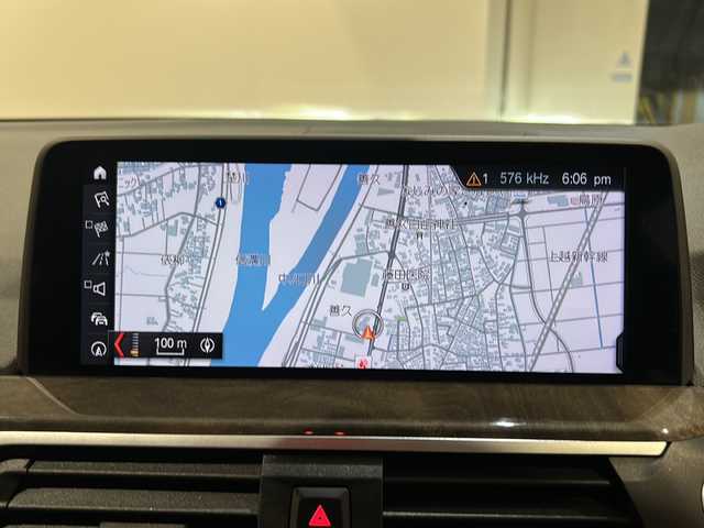 ＢＭＷ Ｘ３ xDrive20i Xライン 新潟県 2020(令2)年 4.1万km サファイアブラックP ハイラインパッケージ/・ランバーサポート/・リヤシートヒーティング/・ヴァーネスカ・レザー・シート/ナビゲーションシステム/・TV/BT/USB/全周囲カメラ/アダプティブ・ヘッドライト/パーキングアシストプラス/・PDC／パーク・ディスタンス・コントロール/（フロント&リヤ、ビジュアル表示機能付）/・パーキング・アシスト（並列・縦列）/・トップ・ビュー/・ サイド・ビュー・カメラ/・リヤ・ビュー・カメラ（予想進路表示機能付）/ドライビング・アシスト・プラス/・アクティブ・クルーズ・コントロール（ストップ&ゴー機能付）/・ステアリング&レーン・コントロール・アシスト/・ レーン・ディパーチャー・ウォーニング（車線逸脱警告システム）/・ レーン・チェンジ・ウォーニング/・ アクティブ・サイド・コリジョン・プロテクション/・ 前車接近警告機能/・ 衝突回避・被害軽減ブレーキ/・ 事故回避アシスト/・後車衝突警告機能/ABS/CBC/DSC／DTC／DBC/HDC/パワーシート/ETC2.0/ドライブレコーダー/ワイヤレス充電