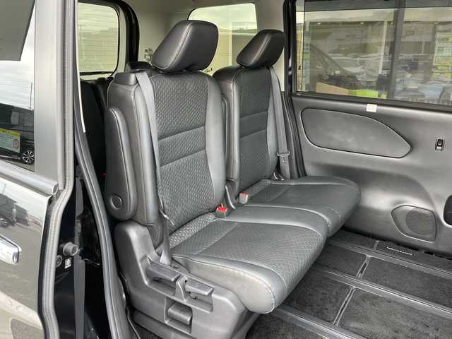 日産 セレナ e－パワー ハイウェイスター V 愛知県 2020(令2)年 5.4万km ダイヤモンドブラック プロパイロット/純正10型ナビ/フリップダウンモニター/両側パワースライドドア/レーダークルーズコントロール/バックカメラ/全方位カメラ/コーナーセンサー/純正アルミホイール/ＥＴＣ/ブラインドスポットモニター/LEDヘッドライト/衝突軽減システム/フルセグ/CD DVD/Bluetooth/レーンキープアシスト/ステアリングスイッチ/スマートキー/プッシュスタート