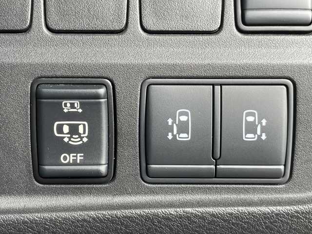 日産 セレナ e－パワー ハイウェイスター V 愛知県 2020(令2)年 5.4万km ダイヤモンドブラック プロパイロット/純正10型ナビ/フリップダウンモニター/両側パワースライドドア/レーダークルーズコントロール/バックカメラ/全方位カメラ/コーナーセンサー/純正アルミホイール/ＥＴＣ/ブラインドスポットモニター/LEDヘッドライト/衝突軽減システム/フルセグ/CD DVD/Bluetooth/レーンキープアシスト/ステアリングスイッチ/スマートキー/プッシュスタート