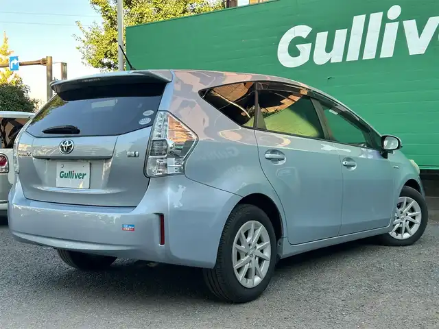 トヨタ プリウス α S 東京都 2011(平23)年 7.5万km クリアストリームメタリック 純正ディーラーナビ(NSCT-W61)/(CD/フルセグTV/AUX)/バックカメラ/スマートキー/プッシュスタート/オートエアコン/純正フロアマット/ハロゲンヘッドライト/オートライト/保証書/取扱説明書/スペアキー