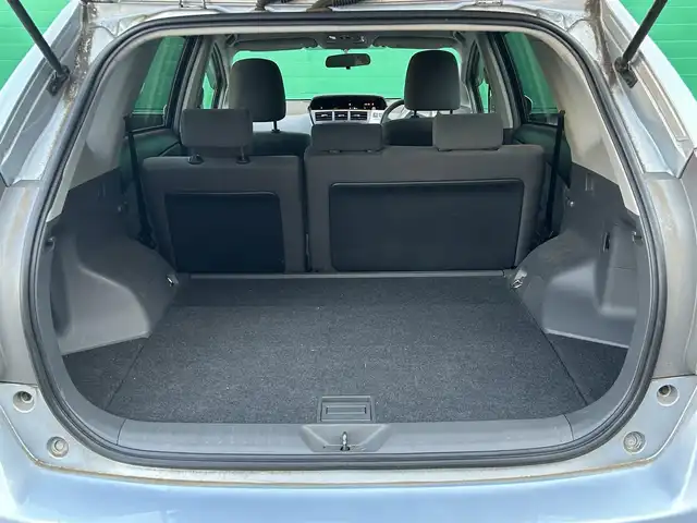 トヨタ プリウス α S 東京都 2011(平23)年 7.5万km クリアストリームメタリック 純正ディーラーナビ(NSCT-W61)/(CD/フルセグTV/AUX)/バックカメラ/スマートキー/プッシュスタート/オートエアコン/純正フロアマット/ハロゲンヘッドライト/オートライト/保証書/取扱説明書/スペアキー