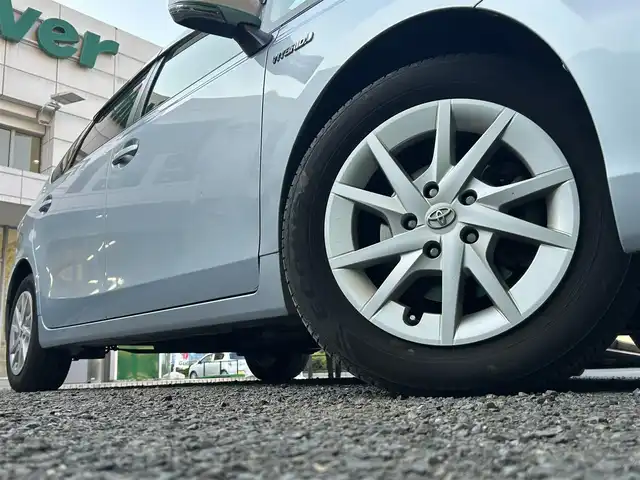 トヨタ プリウス α S 東京都 2011(平23)年 7.5万km クリアストリームメタリック 純正ディーラーナビ(NSCT-W61)/(CD/フルセグTV/AUX)/バックカメラ/スマートキー/プッシュスタート/オートエアコン/純正フロアマット/ハロゲンヘッドライト/オートライト/保証書/取扱説明書/スペアキー