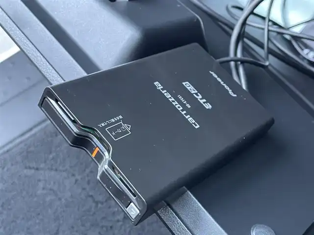 日産 セレナ ハイウェイスター Vセレクション 東京都 2018(平30)年 7.6万km ブリリアントホワイトパール 社外ナビ/インテリジェント パーキングアシスト/全周囲カメラ/フルセグTV/Bluetooth/FM/AM/USB/HDMI/デジタルインナーミラー/両側電動スライドドア/前後コーナーセンサー/衝突軽減ブレーキ/横滑り防止装置/純正フロアマット/ETC2.0/レーダークルーズコントロール/スマートキー