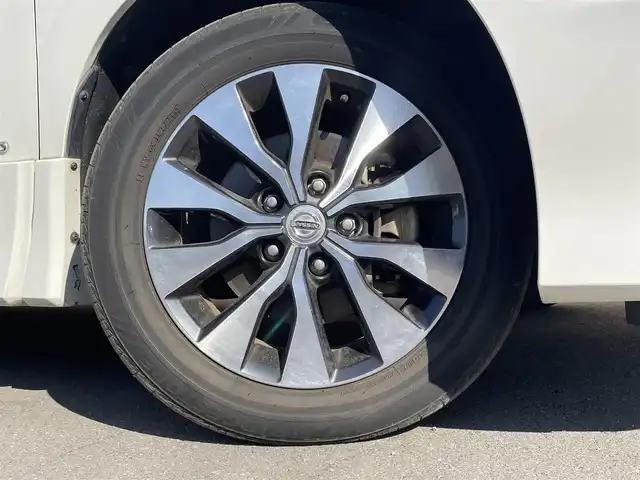 日産 セレナ ハイウェイスター Vセレクション 東京都 2018(平30)年 7.6万km ブリリアントホワイトパール 社外ナビ/インテリジェント パーキングアシスト/全周囲カメラ/フルセグTV/Bluetooth/FM/AM/USB/HDMI/デジタルインナーミラー/両側電動スライドドア/前後コーナーセンサー/衝突軽減ブレーキ/横滑り防止装置/純正フロアマット/ETC2.0/レーダークルーズコントロール/スマートキー