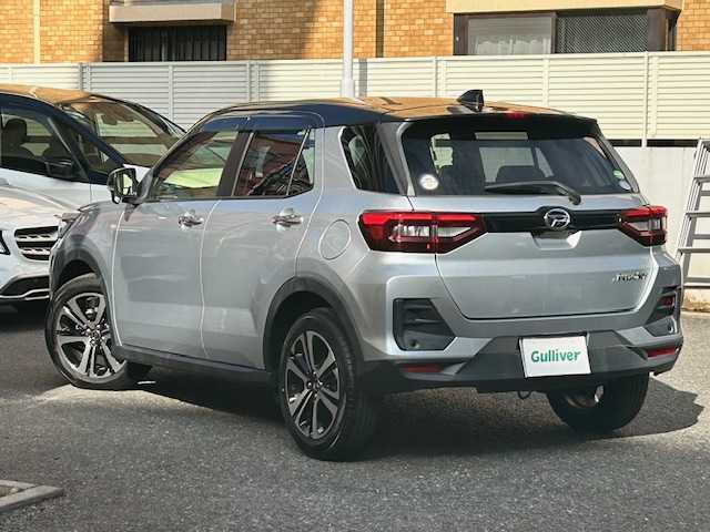 ダイハツ ロッキー G 東京都 2019(令1)年 0.3万km ブラックマイカメタリック/ブライトシルバーメタリック 2トーン 純正ナビ/(フルセグTV/Bluetooth/CD/DVD/SD/ipod)/バックカメラ/スマートアシスト/ETC/前方ドライブレコーダー/前席シートヒーター/衝突回避支援ブレーキ機能/ブレーキ制御付誤発進抑制機能/先行車発信お知らせ機能/クルーズコントロール/純正フロアマット/ステアリングスイッチ/電格ミラー/スペアキー1本/取扱説明書/保証書