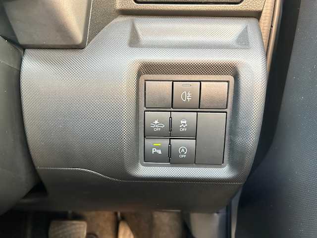 ダイハツ ロッキー G 東京都 2019(令1)年 0.3万km ブラックマイカメタリック/ブライトシルバーメタリック 2トーン 純正ナビ/(フルセグTV/Bluetooth/CD/DVD/SD/ipod)/バックカメラ/スマートアシスト/ETC/前方ドライブレコーダー/前席シートヒーター/衝突回避支援ブレーキ機能/ブレーキ制御付誤発進抑制機能/先行車発信お知らせ機能/クルーズコントロール/純正フロアマット/ステアリングスイッチ/電格ミラー/スペアキー1本/取扱説明書/保証書