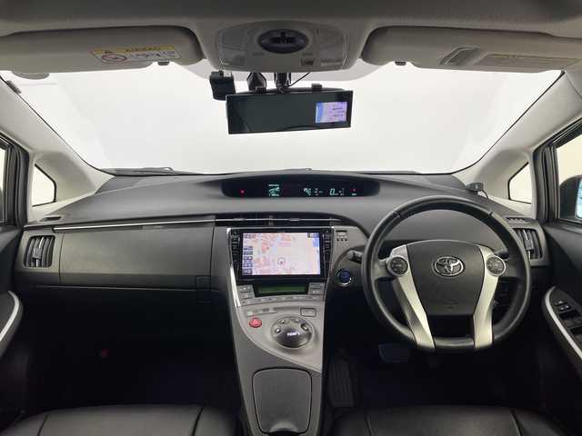 トヨタ プリウス G 大分県 2015(平27)年 4.2万km スーパーホワイトⅡ アルパインナビ/パワーシート/サンルーフ/バックカメラ/ステリングスイッチ/フルセグＴＶ(ＤＶＤ／ＢＴ／ＣＤ)/ＥＴＣ/社外マフラー/前方ドラレコ/ＬＯＸＡＲＮＹ１８インチホイール/ハーフレザーシート