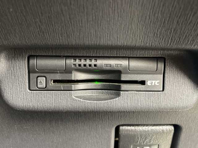 トヨタ プリウス G 大分県 2015(平27)年 4.2万km スーパーホワイトⅡ アルパインナビ/パワーシート/サンルーフ/バックカメラ/ステリングスイッチ/フルセグＴＶ(ＤＶＤ／ＢＴ／ＣＤ)/ＥＴＣ/社外マフラー/前方ドラレコ/ＬＯＸＡＲＮＹ１８インチホイール/ハーフレザーシート