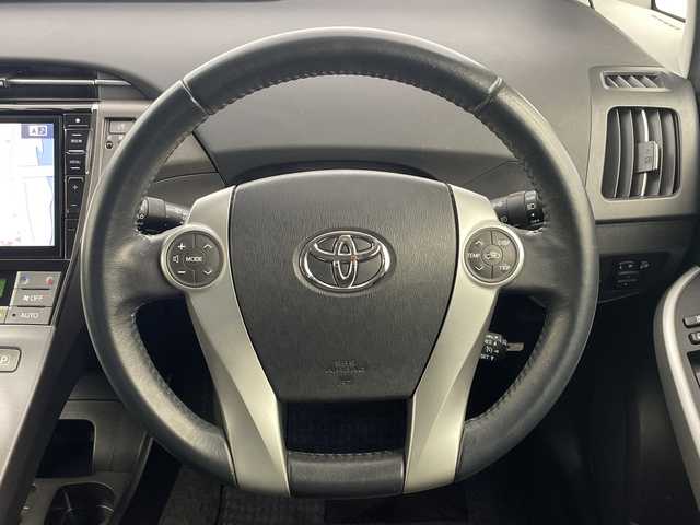 トヨタ プリウス G 大分県 2015(平27)年 4.2万km スーパーホワイトⅡ アルパインナビ/パワーシート/サンルーフ/バックカメラ/ステリングスイッチ/フルセグＴＶ(ＤＶＤ／ＢＴ／ＣＤ)/ＥＴＣ/社外マフラー/前方ドラレコ/ＬＯＸＡＲＮＹ１８インチホイール/ハーフレザーシート