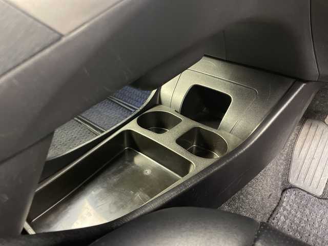 トヨタ プリウス G 大分県 2015(平27)年 4.2万km スーパーホワイトⅡ アルパインナビ/パワーシート/サンルーフ/バックカメラ/ステリングスイッチ/フルセグＴＶ(ＤＶＤ／ＢＴ／ＣＤ)/ＥＴＣ/社外マフラー/前方ドラレコ/ＬＯＸＡＲＮＹ１８インチホイール/ハーフレザーシート