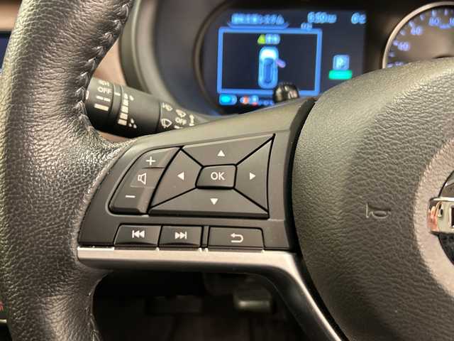 日産 キックス X ツートーンインテリアED 岐阜県 2023(令5)年 1.1万km ホワイト 純正ナビ/プッシュスタート/ETC/ステアリングヒーター/スマートキー/クルーズコントロール/バックモニター/BIuetooth/フルセグ/レザーシート/純正アルミホイール/シートヒーター/LEDヘッドライト/フォグ/ドアバイザー/コーナーセンサー前後/オートライト/衝突軽減システム/全方位モニター/オートブレーキホールド/ルーフレール/EVモード/ドライブモード/オートブレーキホールド