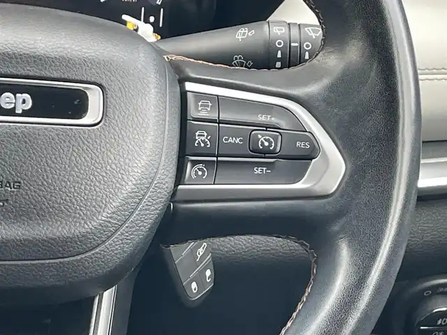 クライスラー・ジープ ジープ コンパス リミテッド 福岡県 2021(令3)年 4.8万km グレーＭ アダプティブクルーズコントロール/ブラインドスポットモニター/レーンキープアシスト/黒革シート/前席シートヒーター/ＡＬＰＩＮＥスピーカー/純正ナビ/Ａｐｐｌｅｃａｒｐｌａｙ　/全方位カメラ/フルセグTV/Bluetooth/LEDヘッドライト/オートハイビーム/パワーバックドア/前後ドライブレコーダー/純正18インチアルミホイール/ETC2.0/スペアキー×1