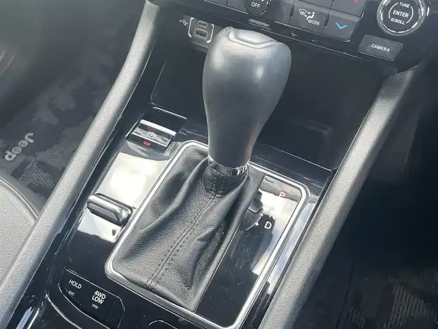 クライスラー・ジープ ジープ コンパス リミテッド 福岡県 2021(令3)年 4.8万km グレーＭ アダプティブクルーズコントロール/ブラインドスポットモニター/レーンキープアシスト/黒革シート/前席シートヒーター/ＡＬＰＩＮＥスピーカー/純正ナビ/Ａｐｐｌｅｃａｒｐｌａｙ　/全方位カメラ/フルセグTV/Bluetooth/LEDヘッドライト/オートハイビーム/パワーバックドア/前後ドライブレコーダー/純正18インチアルミホイール/ETC2.0/スペアキー×1