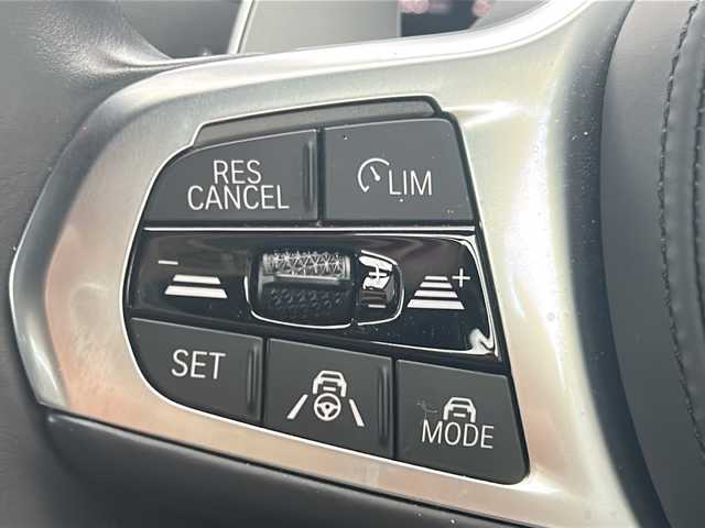 ＢＭＷ ３２０ｄ xDrive Mスポーツ EDジョイ+ 青森県 2021(令3)年 3.6万km アルピンホワイトⅢ コンフォートパッケージ/-オートマチックトランクリッドオペレーション/-ストレージパッケージ/(Type-C対応USBソケット/シートバック収納/トランクネット/荷物固定用フック)/-HiFiスピーカーシステム(205W、10スピーカー)/パーキングアシストプラス/(トップビュー+3Dビュー/サイドビューカメラ/パークディスタンスコントロール)/ディーゼル車/純正ナビ/４WD/ETC付インナーミラー/ドライブレコーダー/スペアキー/パワーシート（D/N)/レーダークルーズコントロール/横滑り防止/アイドリングストップ/コーナーセンサー前後/シートヒーター（D/N)/純正18インチAW/純正フロアマット/衝突軽減ブレーキ/Bluetooth/バックカメラ