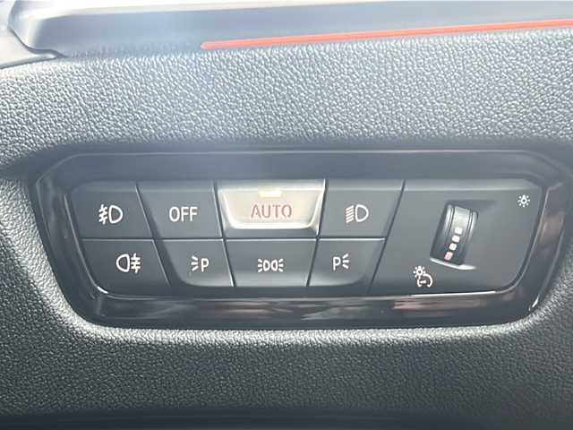 ＢＭＷ ３２０ｄ xDrive Mスポーツ EDジョイ+ 青森県 2021(令3)年 3.6万km アルピンホワイトⅢ コンフォートパッケージ/-オートマチックトランクリッドオペレーション/-ストレージパッケージ/(Type-C対応USBソケット/シートバック収納/トランクネット/荷物固定用フック)/-HiFiスピーカーシステム(205W、10スピーカー)/パーキングアシストプラス/(トップビュー+3Dビュー/サイドビューカメラ/パークディスタンスコントロール)/ディーゼル車/純正ナビ/４WD/ETC付インナーミラー/ドライブレコーダー/スペアキー/パワーシート（D/N)/レーダークルーズコントロール/横滑り防止/アイドリングストップ/コーナーセンサー前後/シートヒーター（D/N)/純正18インチAW/純正フロアマット/衝突軽減ブレーキ/Bluetooth/バックカメラ