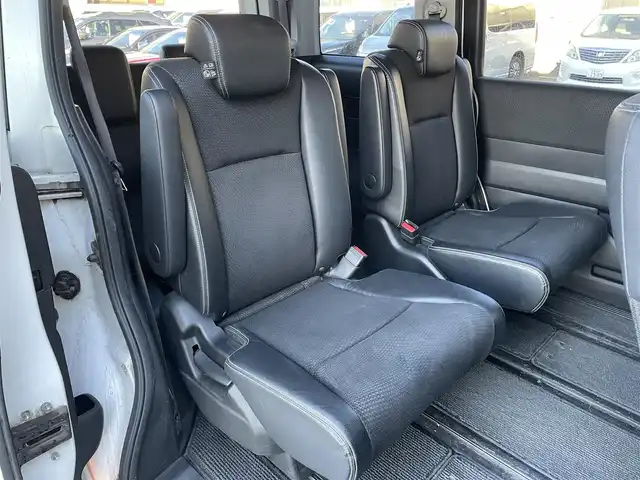 ホンダ ステップワゴン スパーダ Z クールスピリット 群馬県 2014(平26)年 8.8万km ホワイトオーキッドパール 純正9インチナビ/・AM/FM/フルセグTV/MSV/・CD/DVD/Bluetooth/バックカメラ/両側電動スライドドア/フリップダウンモニター/パドルシフト/クルーズコントロール/オートライト/横滑り防止/HIDヘッドライト/フォグランプ/ETC/ヒーターミラー/純正フロアマット/純正ドアバイザー/スマートキー