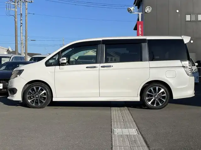 ホンダ ステップワゴン スパーダ Z クールスピリット 群馬県 2014(平26)年 8.8万km ホワイトオーキッドパール 純正9インチナビ/・AM/FM/フルセグTV/MSV/・CD/DVD/Bluetooth/バックカメラ/両側電動スライドドア/フリップダウンモニター/パドルシフト/クルーズコントロール/オートライト/横滑り防止/HIDヘッドライト/フォグランプ/ETC/ヒーターミラー/純正フロアマット/純正ドアバイザー/スマートキー