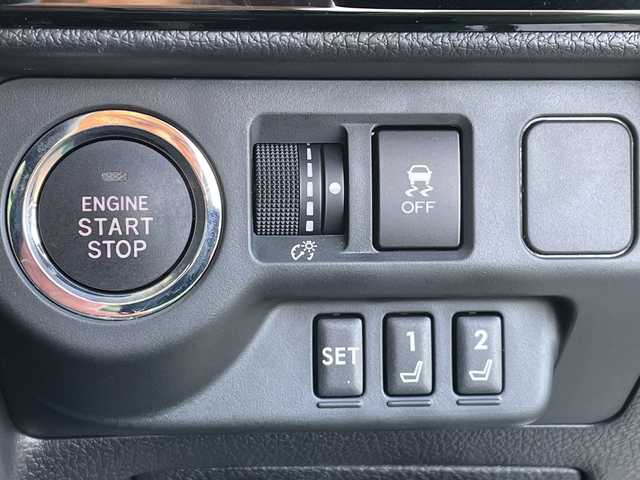 スバル レヴォーグ 1．6STIスポーツアイサイト 新潟県 2018(平30)年 1万km クリスタルホワイトP 4WD/社外8インチSDナビ/CD/DVD/BT/フルセグテレビ/SDミュージックサーバー/フロント/サイドカメラ/ETC/ドライブレコーダー/衝突被害軽減ブレーキ/レーンキープアシスト/レーダークルーズコントロール/革シート/パワーシート/シートヒーター/パドルシフト/ステアリングスイッチ/コーナーセンサー/スマートキー/プッシュスタート/LEDヘッドライト/オートライト/オートハイビーム/フォグランプ/純正18インチアルミホイール