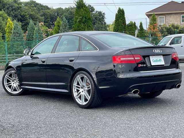 アウディ ＲＳ６ 千葉県 2010(平22)年 6.8万km 黒 スポーツサスペンションプラス/レーダークルーズコントロール/黒革シート/パワーシート＆シートヒーター/HIDヘッドライト/純正ナビ/フルセグTV/バックカメラ/BOSEサウンド