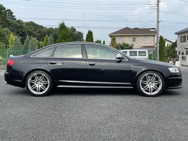 アウディ ＲＳ６ 千葉県 2010(平22)年 6.8万km 黒 スポーツサスペンションプラス/レーダークルーズコントロール/黒革シート/パワーシート＆シートヒーター/HIDヘッドライト/純正ナビ/フルセグTV/バックカメラ/BOSEサウンド
