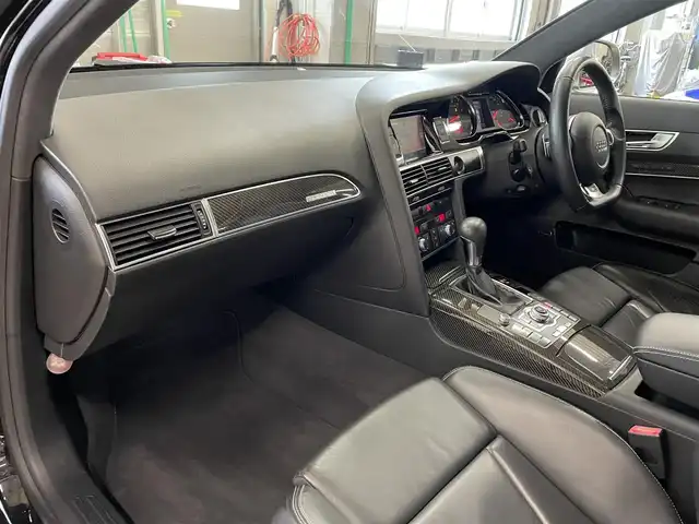 アウディ ＲＳ６ 千葉県 2010(平22)年 6.8万km 黒 スポーツサスペンションプラス/レーダークルーズコントロール/黒革シート/パワーシート＆シートヒーター/HIDヘッドライト/純正ナビ/フルセグTV/バックカメラ/BOSEサウンド