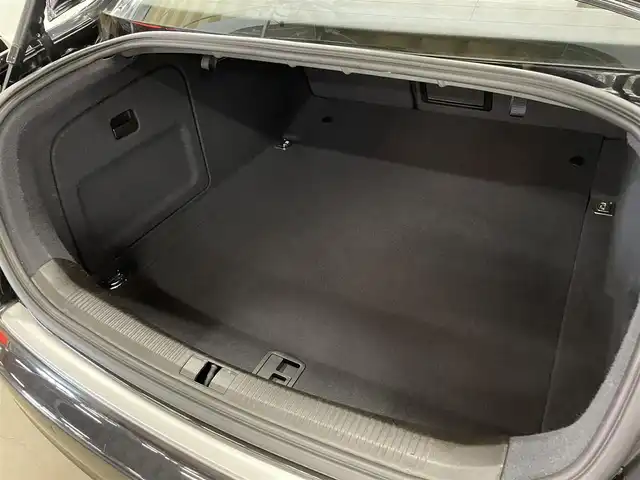 アウディ ＲＳ６ 千葉県 2010(平22)年 6.8万km 黒 スポーツサスペンションプラス/レーダークルーズコントロール/黒革シート/パワーシート＆シートヒーター/HIDヘッドライト/純正ナビ/フルセグTV/バックカメラ/BOSEサウンド