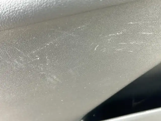 トヨタ プリウス Sツーリングセレクション 岡山県 2019(平31)年 9.2万km ホワイトパールクリスタルシャイン 純正ナビ　/バックカメラ　/ＥＴＣ　/レーンアシスト　/プッシュスタート　/純正フロアマット/シートヒーター　/横滑り防止　/衝突軽減　/フルフラット　/コーナーセンサー　/Ｂｌｕｅｔｏｏｔｈ　/１７インチ純正ＡＷ