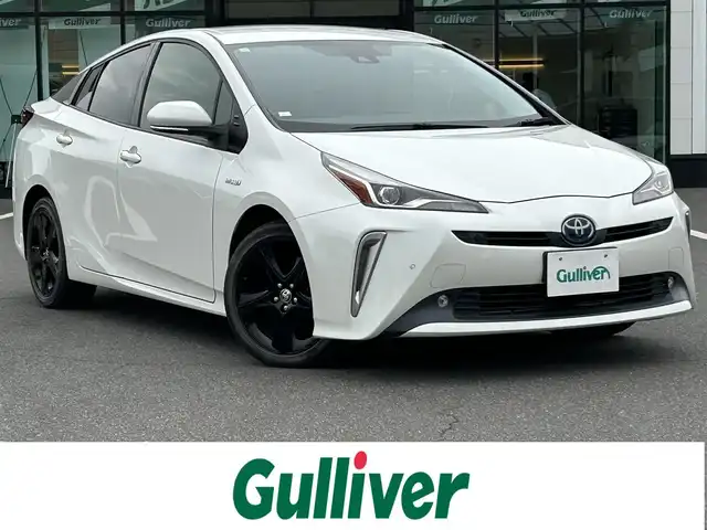 トヨタ プリウス Sツーリングセレクション 岡山県 2019(平31)年 9.2万km ホワイトパールクリスタルシャイン 純正ナビ　/バックカメラ　/ＥＴＣ　/レーンアシスト　/プッシュスタート　/純正フロアマット/シートヒーター　/横滑り防止　/衝突軽減　/フルフラット　/コーナーセンサー　/Ｂｌｕｅｔｏｏｔｈ　/１７インチ純正ＡＷ