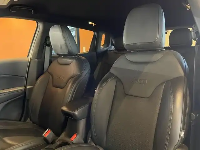 クライスラー・ジープ ジープ コンパス Sモデル 道央・札幌 2020(令2)年 6.3万km 白 全国160台限定車/バイキセノンヘッドライト/フロントシートヒーター/BeatsAudioプレミアムサウンド/パワーリフトゲート/グレーステッチ入りブラックレザーシート/専用19インチAW/Uconnectナビ/フルセグTV/USB/Bluetooth/バックカメラ/パークセンス/ACC/レーンセンス/ブラインドスポットモニター