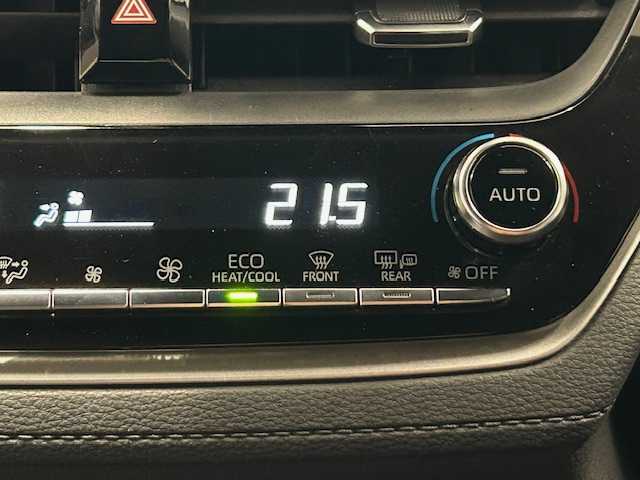トヨタ カローラ クロス ハイブリッド Z 宮城県 2022(令4)年 4.9万km アティチュードブラックマイカ トヨタセーフティセンス/・プリクラッシュセーフティ/・レーントレーシングアシスト/・レーンディパーチャーアラート/・レーダークルーズコントロール/・アダプティブハイビームシステム/・ロードサインアシスト/・ドライバー異常時対応システム/・プロアクティブドライビングアシスト/・発進遅れ告知機能/・ブラインドスポットモニター/純正ナビ/フルセグテレビ/Bluetooth/純正ビルドインETC2.0/バックカメラ/ドライブレコーダー/ルーフレール/パワーシート/シートヒーター/電動リアゲート/純正アルミホイール/純正フロアマット