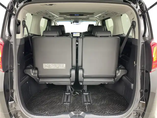トヨタ アルファード S Cパッケージ 岡山県 2020(令2)年 6.9万km ブラック サンルーフ/JBLプレミアムサウンド/13.3フリップダウンモニター/10.5インチナビ付ディスプレイオーディオ/・FM/AM/Bluetooth/フルセグ/CD/DVD/HDMI/パノラマミックビューモニター/デジタルインナーミラー/合皮シート/・パワーシート/・ベンチレーション/・電動オットマン/ステアリングヒーター/パワーバックドア/トヨタセーフティーセンス/・プリクラッシュセーフティ/・レーンディパーチャーアラート/・オートマチックハイビーム/・レーダークルーズコントロール/・コーナーセンサー/・BSM/・踏み間違い防止/2.0ETC/ドライブレコーダー/両側パワースライドドア/三眼LEDヘッドライト/純正18インチアルミホイール/純正フロアマット
