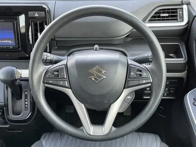 スズキ ソリオ HV MZ 道央・札幌 2024(令6)年 1.5万km スーパーブラックパール ４WD/社外SDナビ/CD/BT/フルセグ/スズキセーフティサポート/衝突被害軽減ブレーキ/横滑り防止装置/レーダークルーズコントロール/レーンキープアシスト/リヤパーキングセンサー/バックカメラ/ETC/アイドリングストップ/片側パワースライドドア/前席シートヒーター/ステアリングリモコン/プッシュスタート/スマートキー/ハロゲンヘッドライト/オートライト/オートハイビーム/ヘッドライトレベライザー/電動格納ミラー/ヒーテッドドアミラー/フロアマット/レンタカー登録