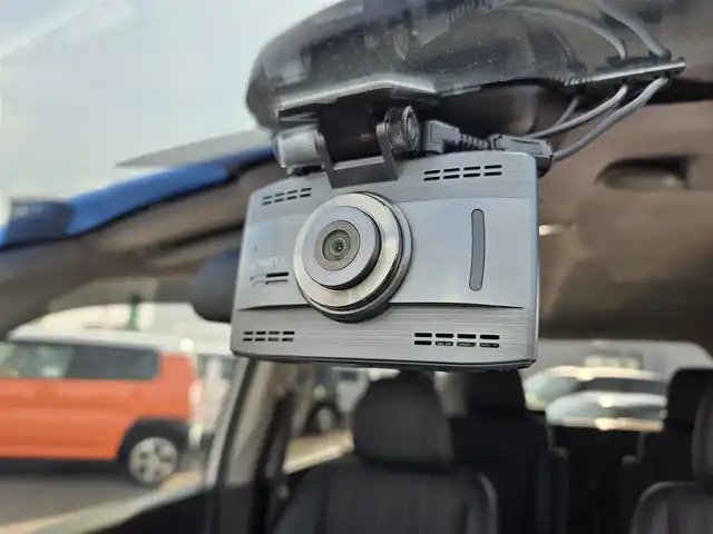 ホンダ フリード ハイブリット EX 鹿児島県 2019(令1)年 3.8万km ホワイトオーキッドパール アダプティブクルーズコントロール　/両側パワースライドドア　/ビルトインＥＴＣ　/イノー製ルーフキャリア／ルーフレール　/前後ドライブレコーダー　/ホンダセンシング　/本革巻きステアリング　/Ｄ＋Ｎ席シートヒーター/純正SDナビ(VXM-194VFi)/プッシュスタート/スマートキー/Bluetoothオーディオ/レーンキープアシスト/横滑り防止装置/LEDヘッドライト/カーテンエアバック/エアバッグ(W+サイド)