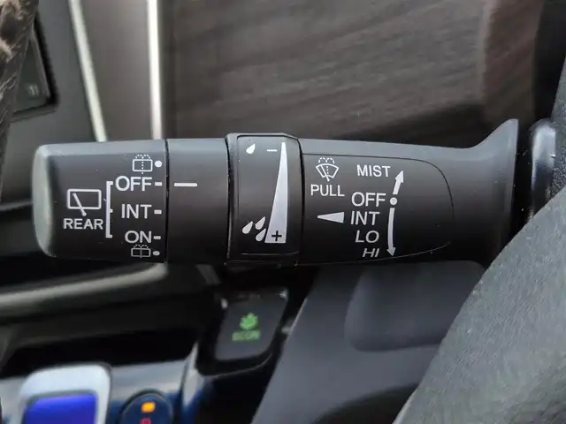 ホンダ フリード ハイブリット EX 鹿児島県 2019(令1)年 3.8万km ホワイトオーキッドパール アダプティブクルーズコントロール　/両側パワースライドドア　/ビルトインＥＴＣ　/イノー製ルーフキャリア／ルーフレール　/前後ドライブレコーダー　/ホンダセンシング　/本革巻きステアリング　/Ｄ＋Ｎ席シートヒーター/純正SDナビ(VXM-194VFi)/プッシュスタート/スマートキー/Bluetoothオーディオ/レーンキープアシスト/横滑り防止装置/LEDヘッドライト/カーテンエアバック/エアバッグ(W+サイド)