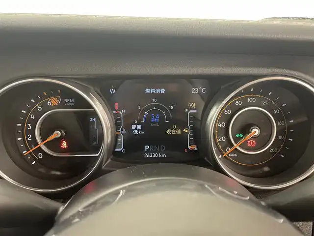 クライスラー・ジープ ジープ ラングラー アンリミテッド サハラ 岡山県 2020(令2)年 2.7万km グレー 純正ナビ/前後カメラ　/自動緊急ブレーキ　/ブラインドスポット警告　/セルスタートアシスト　/前面衝突警告　/Ｂｌｕｅｔｏｏｔｈ　/アップルカープレイ　/ＤＴＶ（フルセグ）　/コーナーセンサー　/ＡＣＣ　/オートライト/レザーシート/シートヒーター/ヒーテッドステアリング/防眩ミラー/ランニングボード/ドラレコ（下・R）