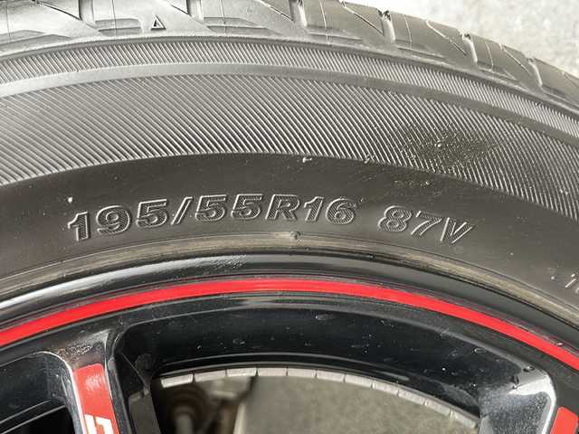 マツダ デミオ XD ツーリング Lパッケージ 青森県 2018(平30)年 2.8万km ソウルレッドクリスタルM 4WD・ターボ/純正SDナビ・フルセグTV/CD・DVD・Bluetooth・SD・USB/360°ビューモニター/合皮コンビシート/前席シートヒーター/ヘッドアップディスプレイ/スマートブレーキサポート/レーダークルーズコントロール/レーンキープアシスト/前後パーキングセンサー/純正エンジンスターター/純正ETC/LEDヘッドライト/LEDフォグランプ/社外16インチアルミ夏タイヤ/純正16インチアルミスタッドレス有/柿本マフラー（純正有）/フロント・サイドエアロ