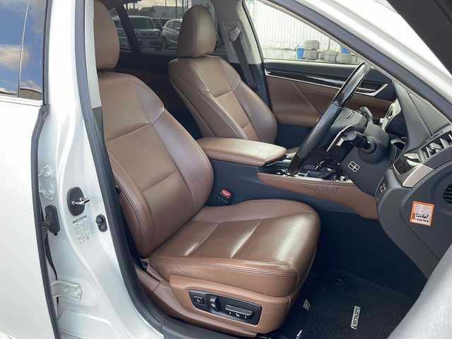 レクサス ＧＳ 350 Iパッケージ 道北・旭川 2014(平26)年 13.5万km ホワイトパールクリスタルシャイン ・４ＷＤ/・寒冷地仕様/メーカーOP/・サンルーフ/・コーナーセンサー/・パワートランク/通常OP/・純正ナビ/BT/ＣＤ/ＤＶＤ/フルセグ/・バックモニター/・エアロ/・茶革シート/・前席エアシート/シートヒーター/パワーシート/・電動リアサンシェード/・Ｄ席メモリーシート/・ブラインドスポットモニター/・ヘッドアップディスプレイ/・パドルシフト/・クルーズコントロール/・ウッドコンビステアリング/・ステアリングリモコン/・オートライト、オートワイパー/・社外前後ドライブレコーダー/・ビルトインETC/・新車時保証書、取説