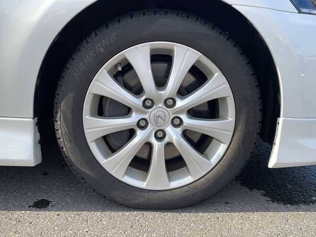 レクサス ＧＳ 350 Iパッケージ 道北・旭川 2014(平26)年 13.5万km ホワイトパールクリスタルシャイン ・４ＷＤ/・寒冷地仕様/メーカーOP/・サンルーフ/・コーナーセンサー/・パワートランク/通常OP/・純正ナビ/BT/ＣＤ/ＤＶＤ/フルセグ/・バックモニター/・エアロ/・茶革シート/・前席エアシート/シートヒーター/パワーシート/・電動リアサンシェード/・Ｄ席メモリーシート/・ブラインドスポットモニター/・ヘッドアップディスプレイ/・パドルシフト/・クルーズコントロール/・ウッドコンビステアリング/・ステアリングリモコン/・オートライト、オートワイパー/・社外前後ドライブレコーダー/・ビルトインETC/・新車時保証書、取説